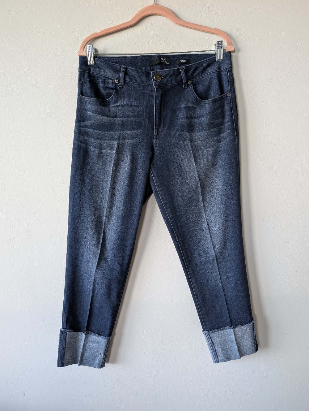 1822 Taylor Blue Women’s Cuffed Jeans Stretch Size 12 Cotton Rayon Cropped